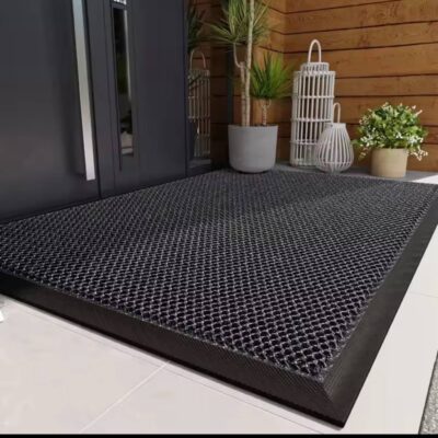 Heavy-Duty Honeycomb Dirt Trapper Doormat.7 Close-up of honeycomb dirt trapper doormat texture